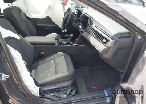 2025 Toyota Camry Xle из США, поврежденный, VIN 4T1DAACK1SU076240